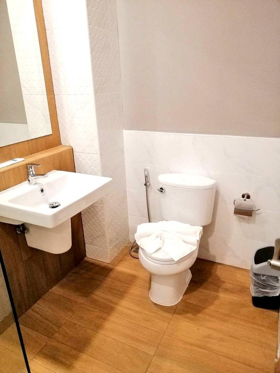 Siri Hotel Chiang Mai Esterno foto