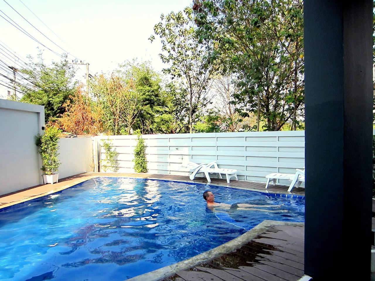 Siri Hotel Chiang Mai Esterno foto